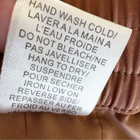 GENTLE FAWN Emmett Satin Cargo Pant in Chai Size Small - Picture 12 of 12